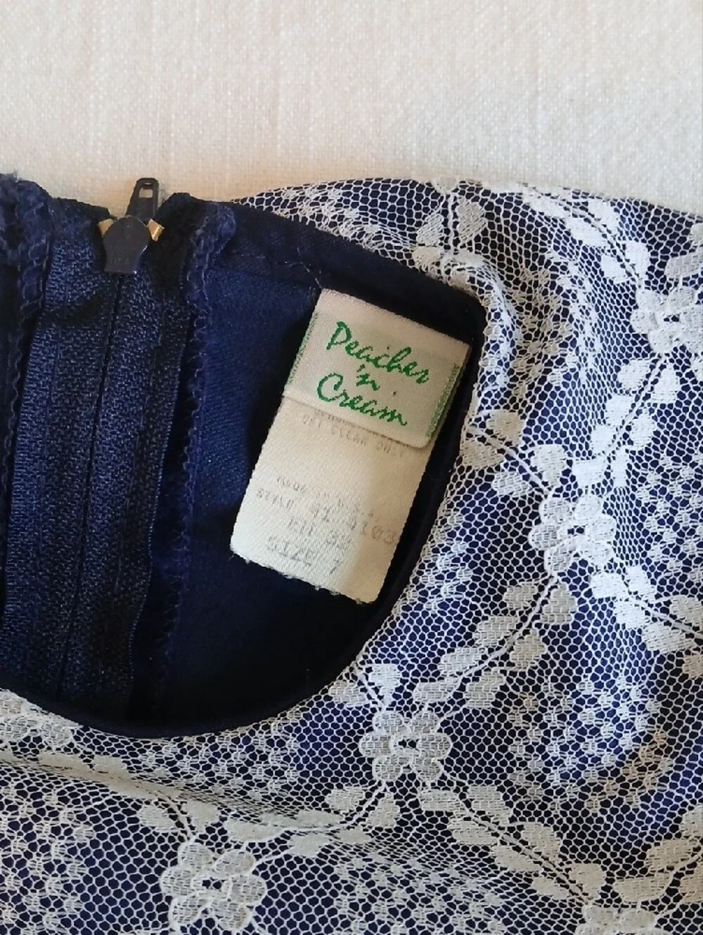 Peachs N' Creme Made In The USA VTG Sz 7 Girls Navy Lace Collar Velvet Dress